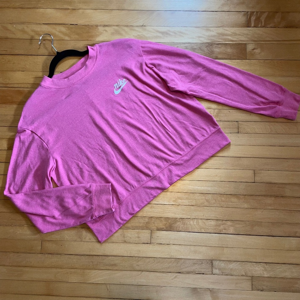 NIKE Women’s Organic Cotton Gym Performance Sportswear Crew Top Boxy Fit Pink